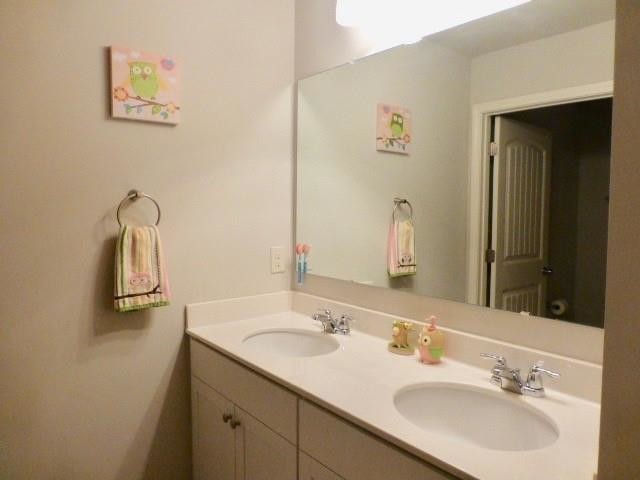 Building Photo - 2111 Apple Orchard Way