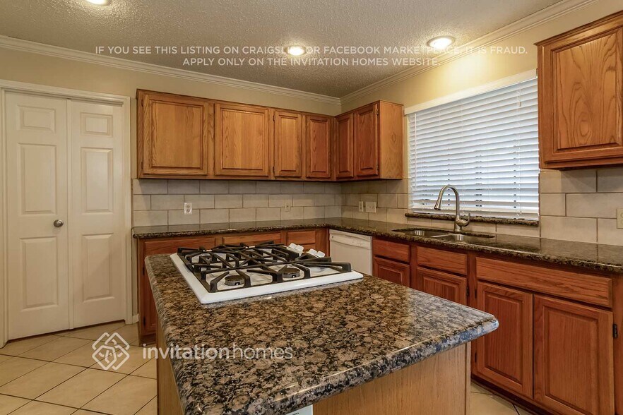 Building Photo - 2818 Sea Ledge Dr