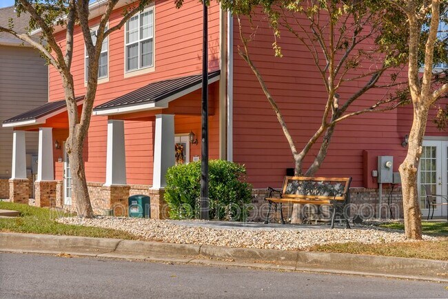 Building Photo - Arbor Lake Drive - 820