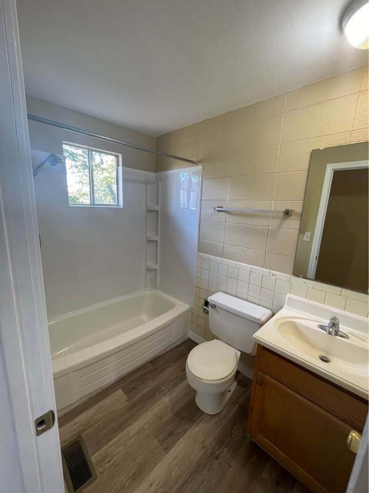 Building Photo - 136 Kimberling City Ctr Ln