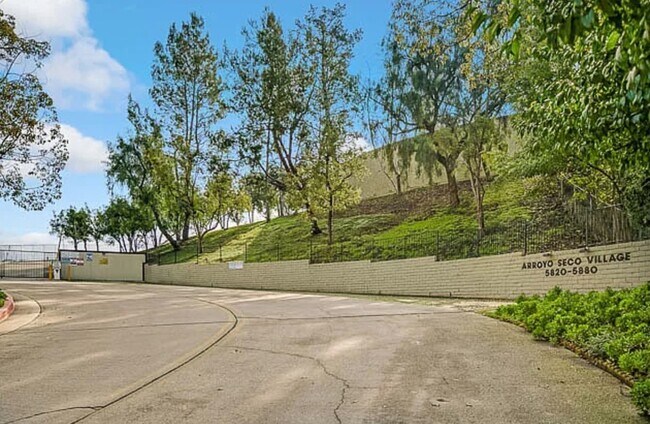 Arroyo Seco Village - 5860 Benner St