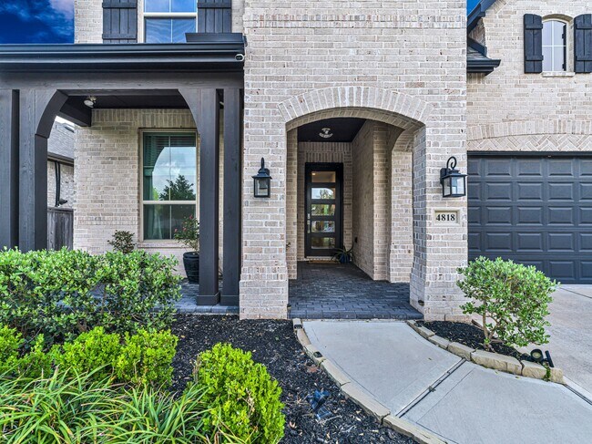 Building Photo - 4818 Nodding Thistle Trail