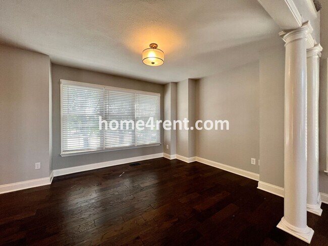 Building Photo - Fantastic Home in Blue Valley Schools w/ Hardwood Floors, Open Layout, Granite Counters, Finished...