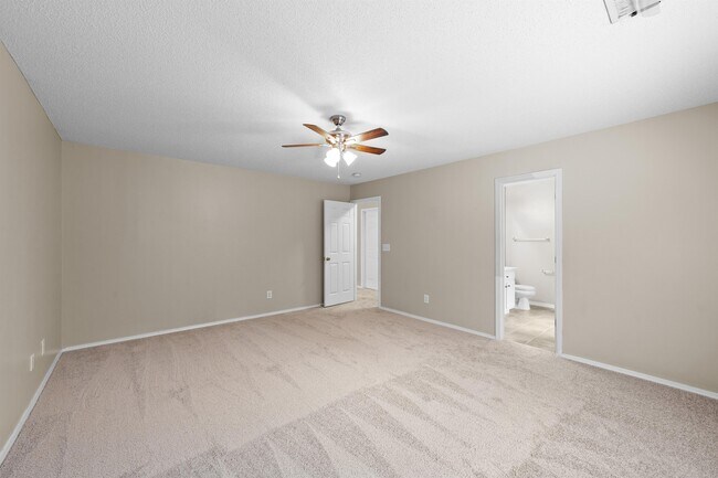 Building Photo - 5 Thorton Ct