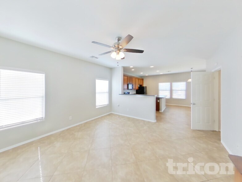 Building Photo - 4912 N 109th Ave