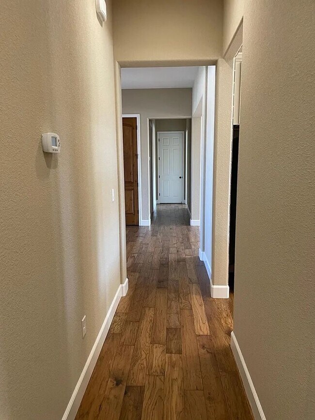 Building Photo - 342 Desert Chukar Dr