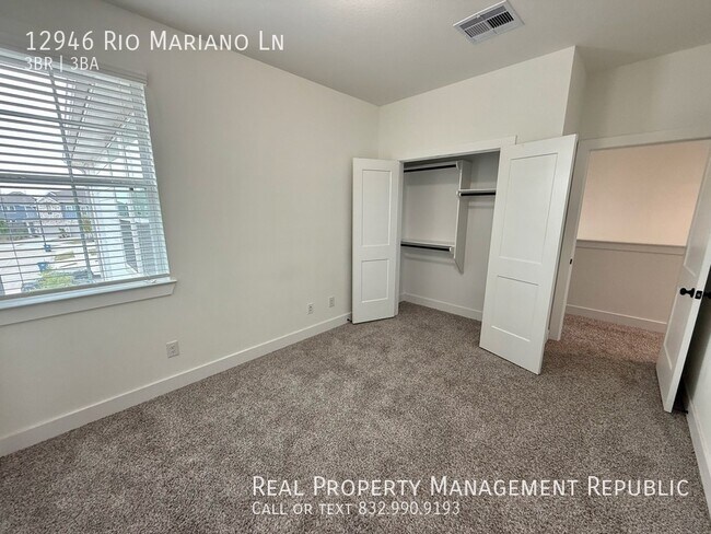 Building Photo - 12946 Rio Mariano Ln