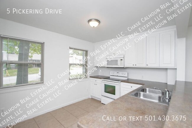 Building Photo - 5 Pickering Dr
