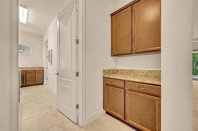 Building Photo - 14078 Alafaya Oak Bnd