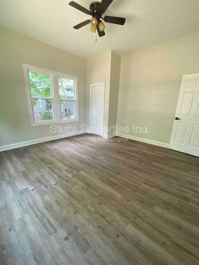 Building Photo - 602 E Mobile St