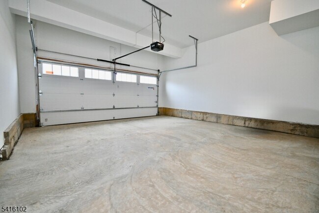 Building Photo - 26 Arowana Rd