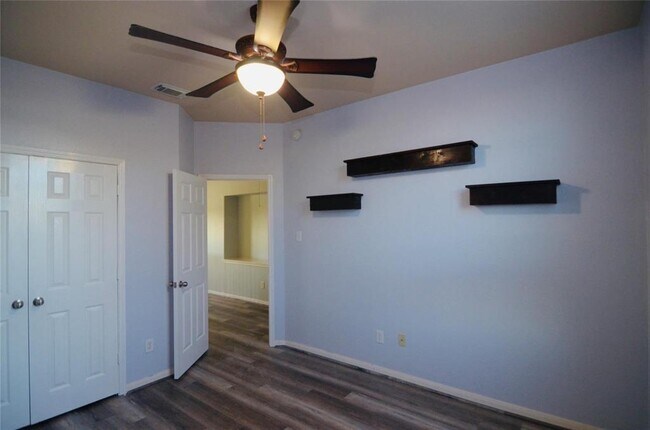 Building Photo - 4339 S Vineyard Mdw Ln