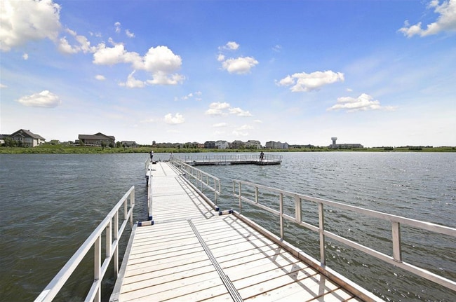 Building Photo - 15615 Dunberry Way