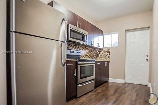 Building Photo - 1752 NW 1st St