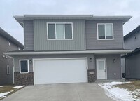 Building Photo - 4-bedroom, 3-bathroom West Fargo Single-Family Home w/2 Stall Garage