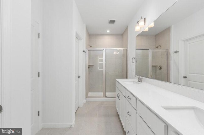 Building Photo - 2534 Neabsco Common Pl