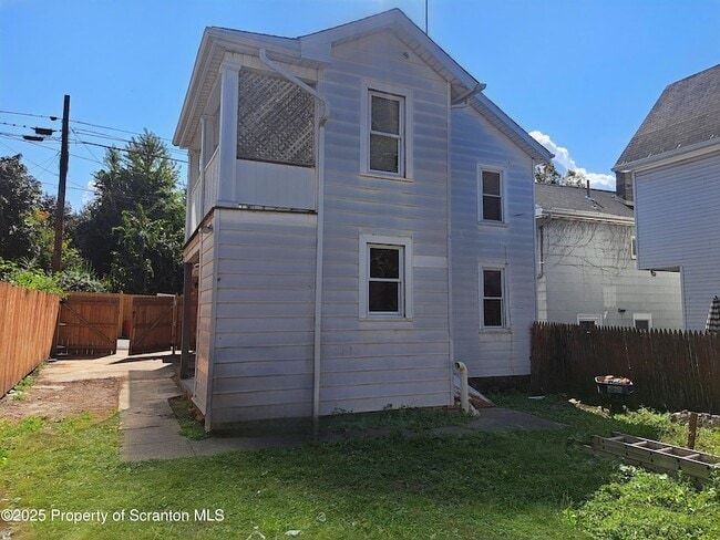 Building Photo - 625 Rosen Ct