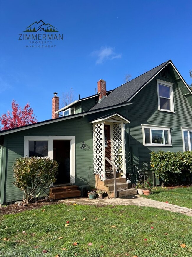 Primary Photo - Adorable Updated Farmhouse in Creswell, OR