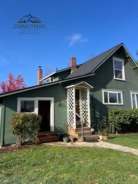 Building Photo - Adorable Updated Farmhouse in Creswell, OR
