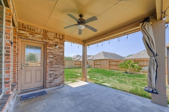 Building Photo - 402 Conchola Ln