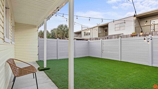 Building Photo - 209 Angelfish Ave.