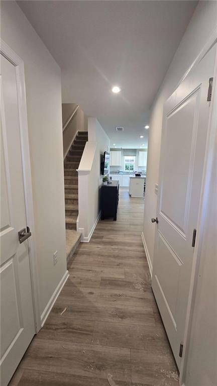 Building Photo - 12 Downing Dr