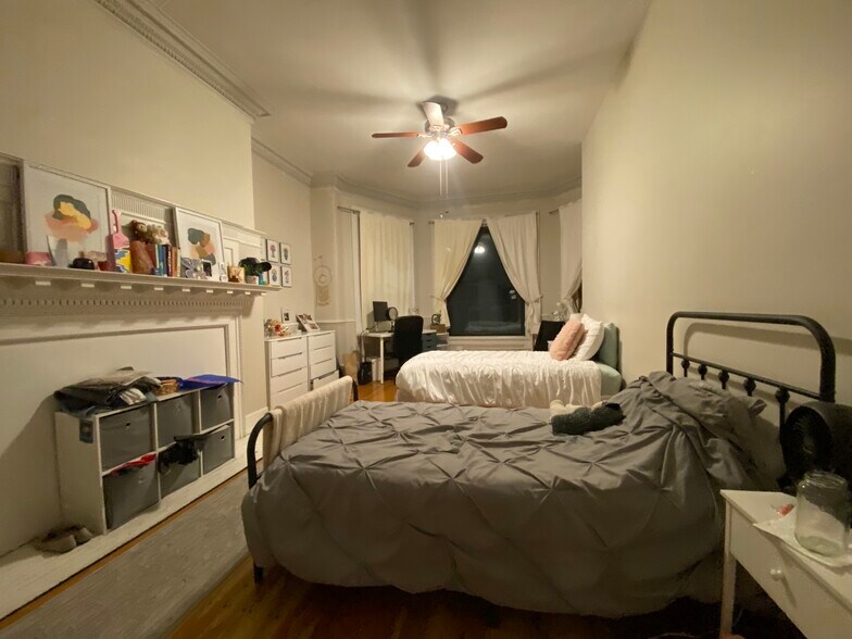 Building Photo - 42 Fenway