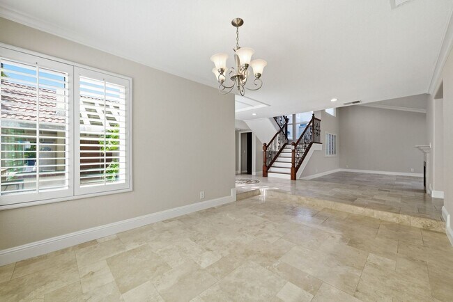 Building Photo - Beautifully Updated 5 Bedroom Woodbridge Home with Pool and much more!