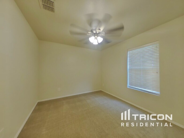 Building Photo - 641 Rosario Ln