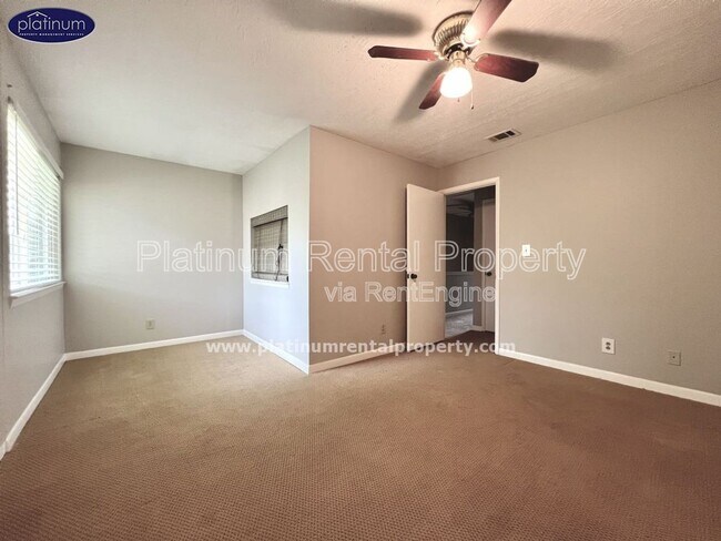 Building Photo - 63 Sandalwood Cir
