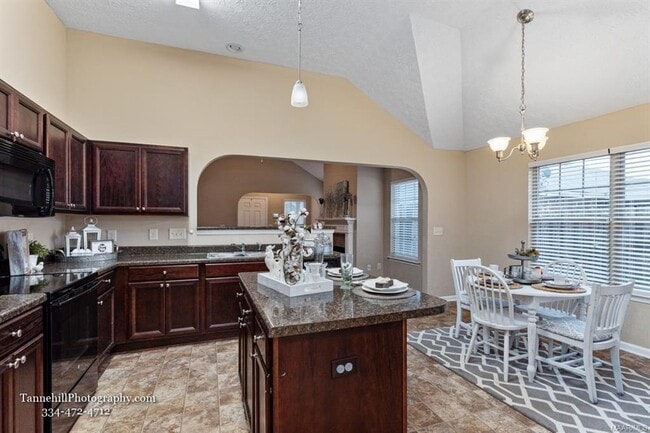 Building Photo - 1641 Buena Vista Blvd