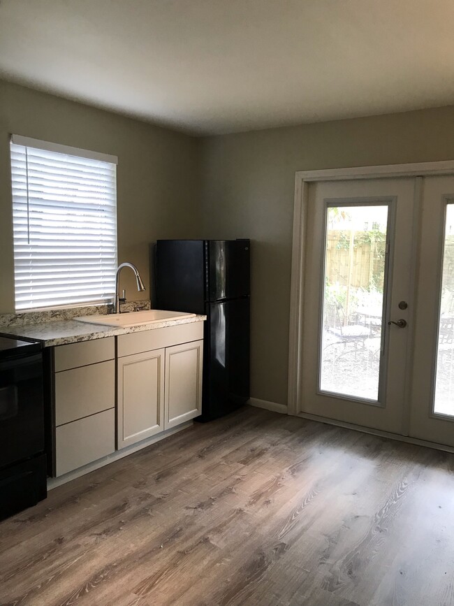 New sink and cabinets - 229 Summerwood Trail