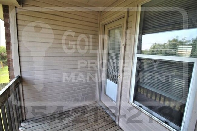 Building Photo - 1619 Inca Dr
