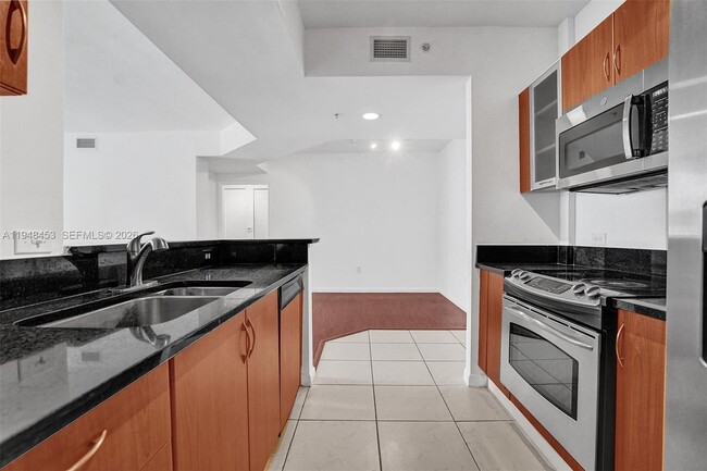 Building Photo - 18800 NE 29th Ave