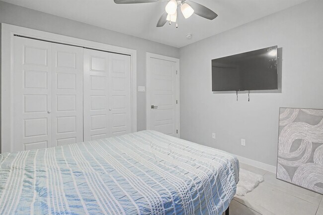 Building Photo - 5410 Travesia Ct