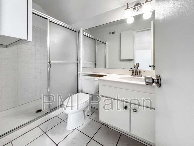 Building Photo - 8941 Mint Ave