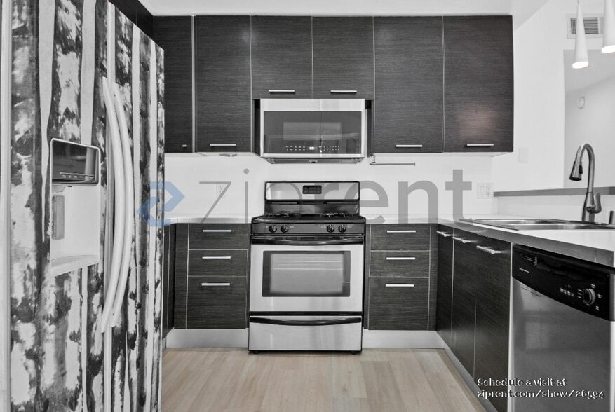 Building Photo - Unit 101