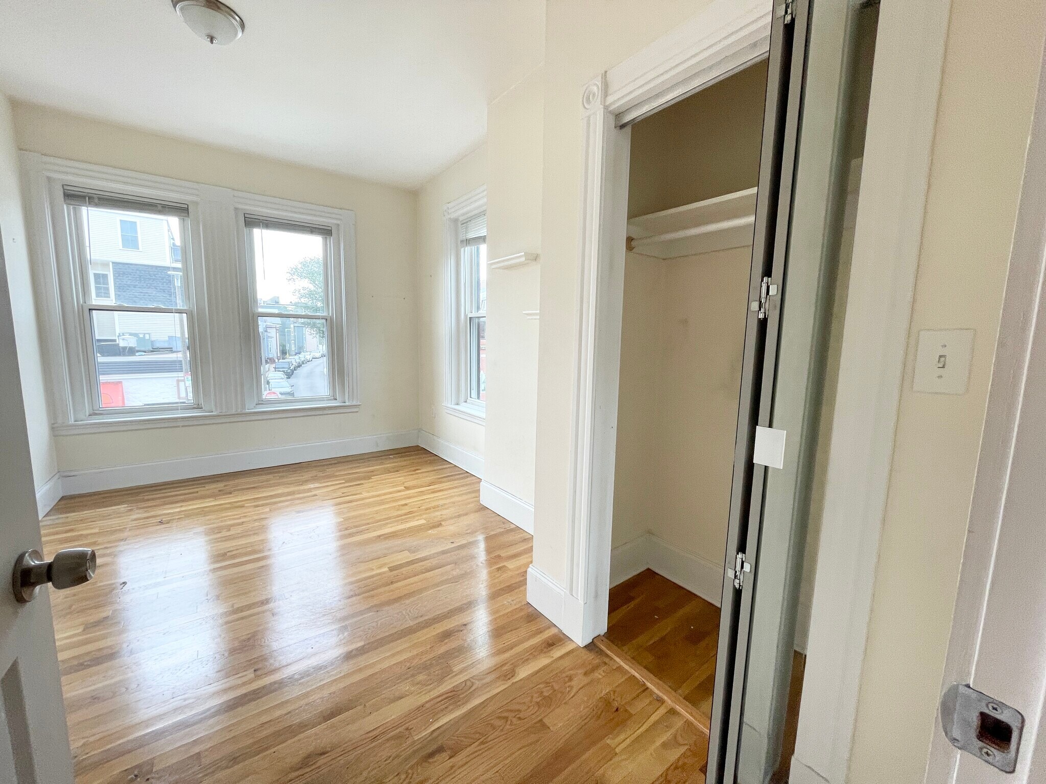 Building Photo - 92 L St