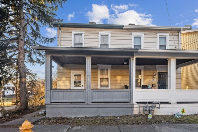 Building Photo - 122-124 Auriles St