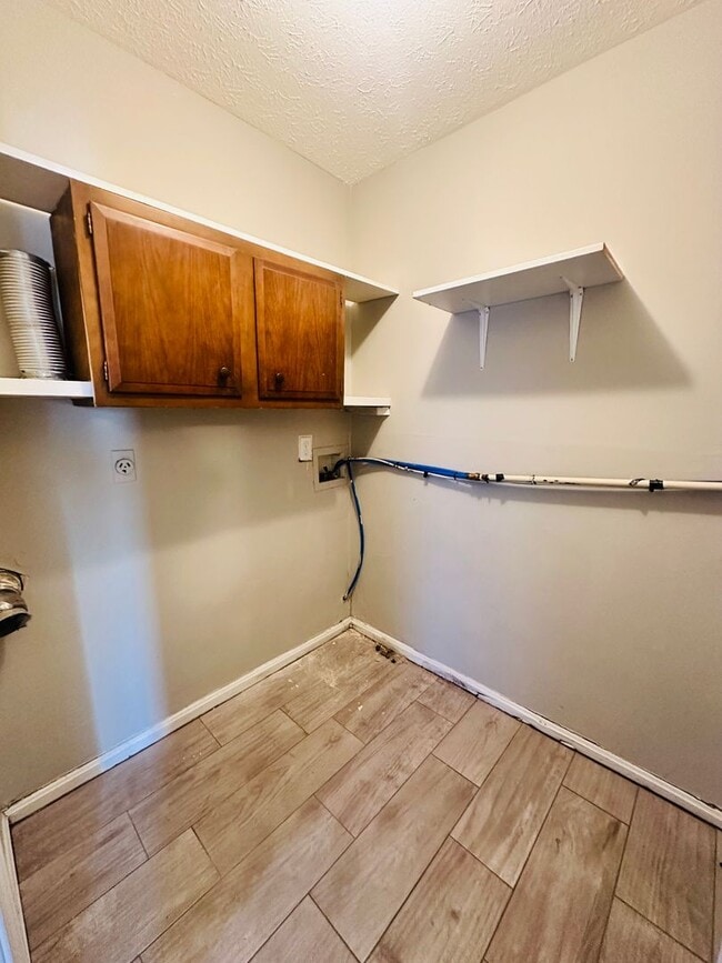 Building Photo - 4216 Billtown Rd