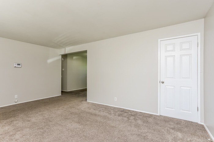 Building Photo - 1727 Nashua Dr