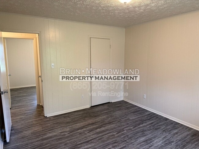 Building Photo - 1930 Lovell Rd