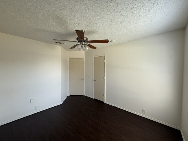 Building Photo - 9625 Brierwyck Dr