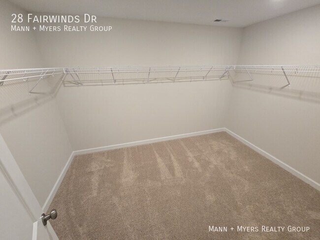 Building Photo - 28 Fairwinds Dr
