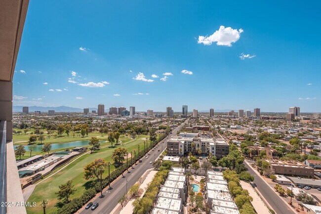 Building Photo - 1040 E Osborn Rd