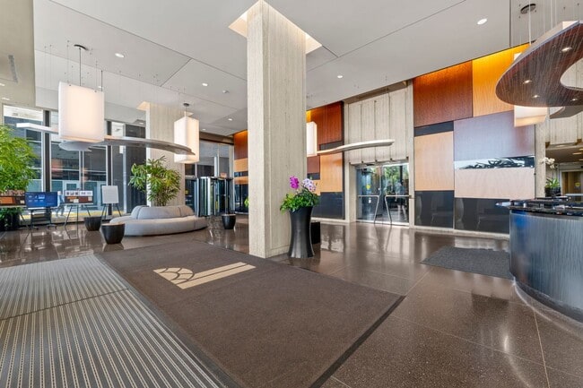 Building Photo - 400 E Randolph St