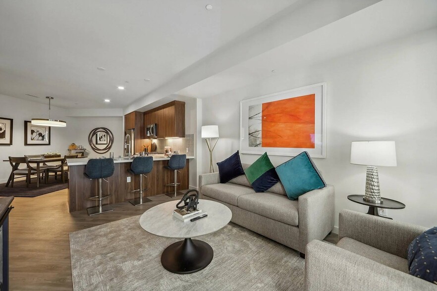 Primary Photo - Bayview