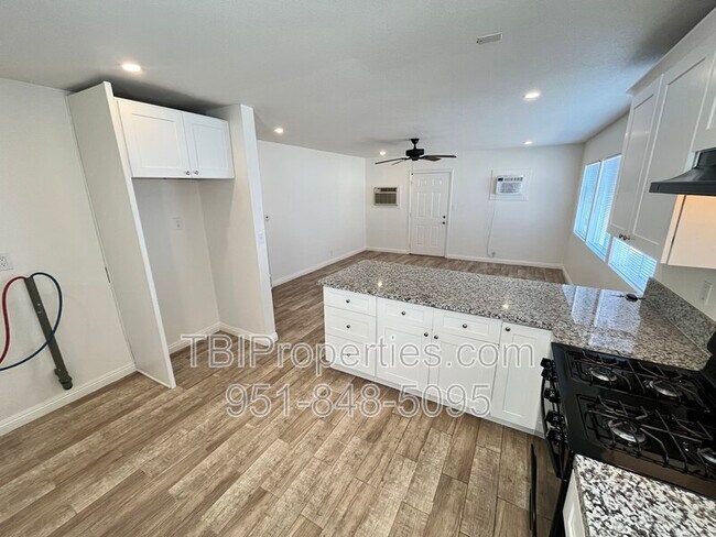 Building Photo - 7773 Philbin Ave