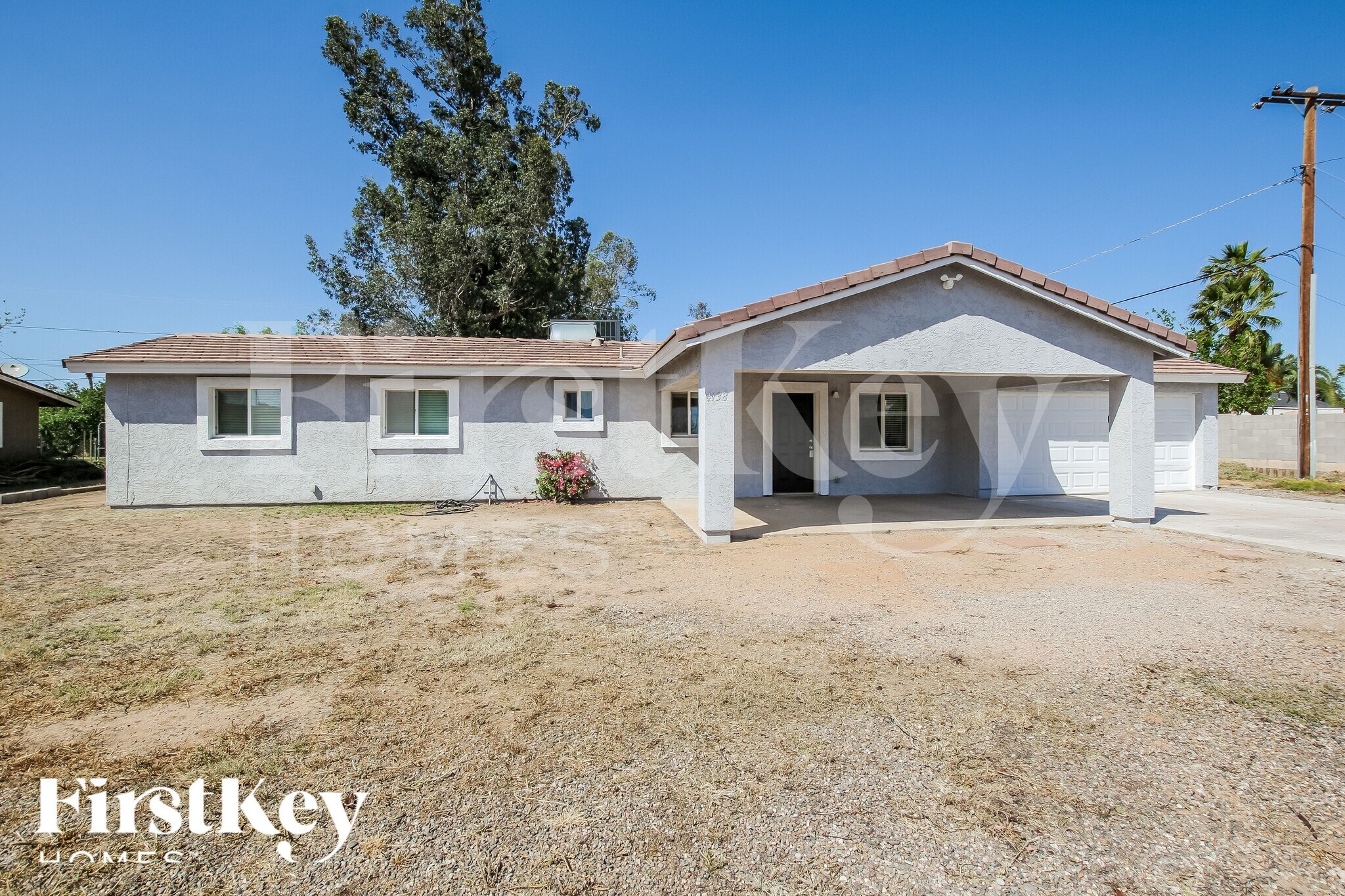 Building Photo - 4138 E Bluefield Ave