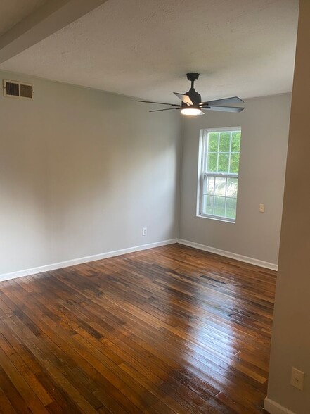 Building Photo - 714 S 31st St